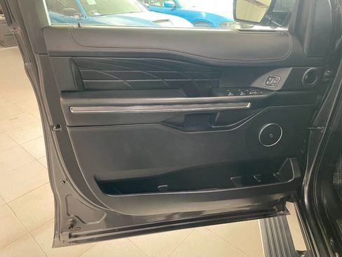 Used 2020 Ford Expedition Platinum image 15