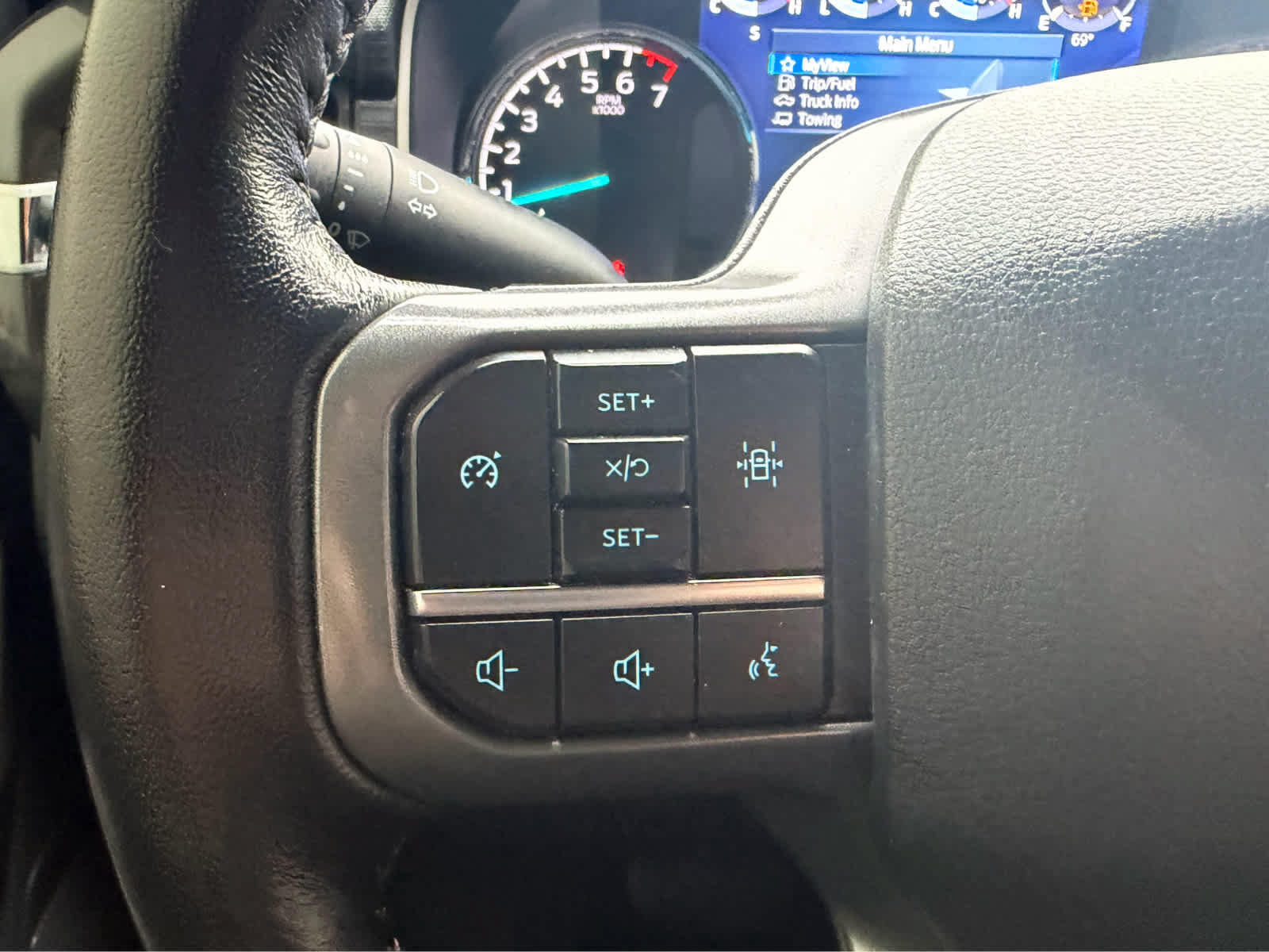 Used 2022 Ford F150 XLT w/ Equipment Group 302A High AWD/4WD image 12