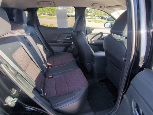 Used 2025 Nissan Kicks SR AWD/4WD image 32