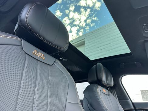 New 2025 Bentley Flying Spur Plug-In Hybrid image 19