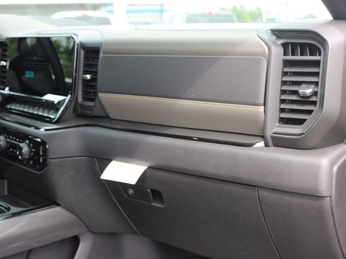 New 2026 Chevrolet Silverado 1500 ZR2 AWD/4WD image 32