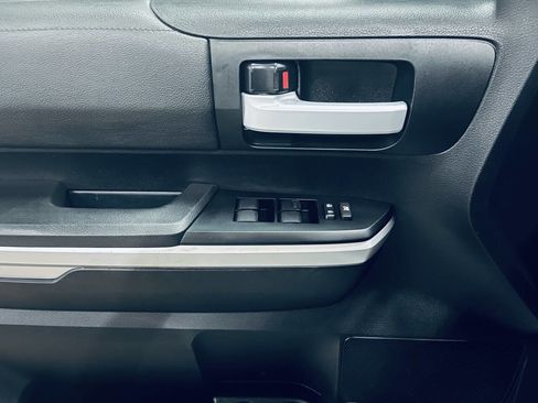 Used 2017 Toyota Tundra SR5 RWD image 36