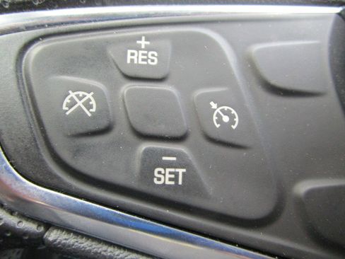 Used 2020 Chevrolet Malibu LT FWD image 17