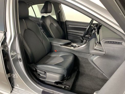 Used 2024 Toyota Camry SE image 36