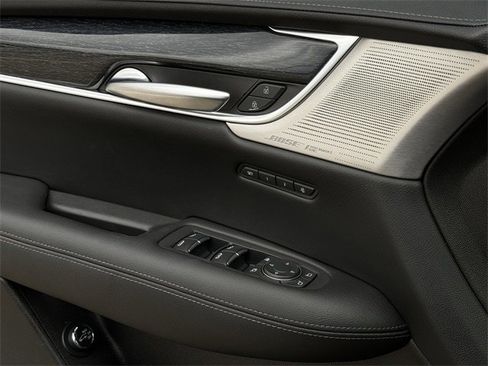 Used 2022 Cadillac XT5 Premium Luxury w/ Technology Package image 24