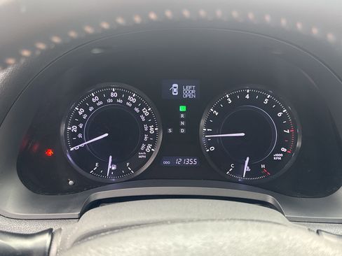 Used 2011 Lexus IS 350C w/ Luxury Pkg RWD image 15