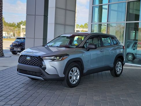 Certified 2025 Toyota Corolla Cross L image 40