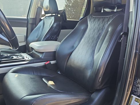 Used 2022 Kia Carnival SX FWD image 28