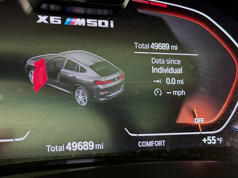 Used 2022 BMW X6 M50i AWD/4WD image 9