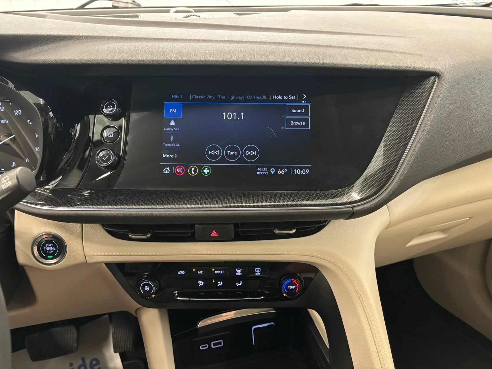 Used 2023 Buick Envision Preferred FWD image 37