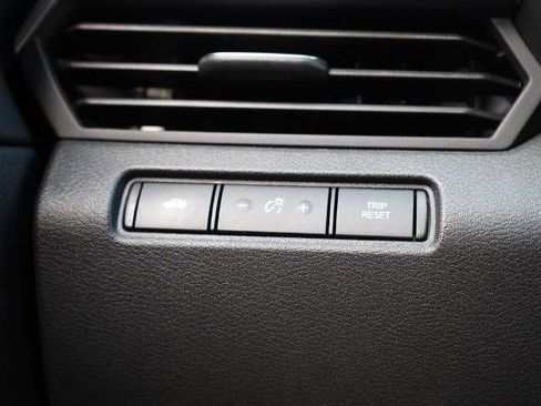 Certified 2025 Nissan Altima 2.5 SV FWD image 18