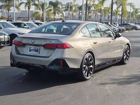 Used 2024 BMW i5 eDrive40i w/ M Sport Package RWD image 10