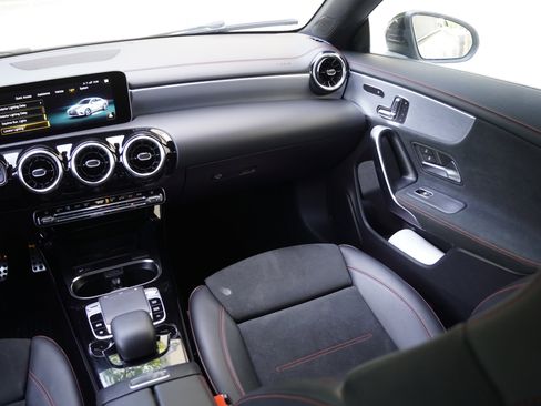 Used 2020 Mercedes-Benz CLA 250 4MATIC w/ Driver Assistance Package image 24