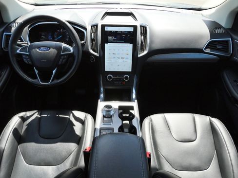 Used 2021 Ford Edge Titanium w/ Equipment Group 301A AWD/4WD image 10