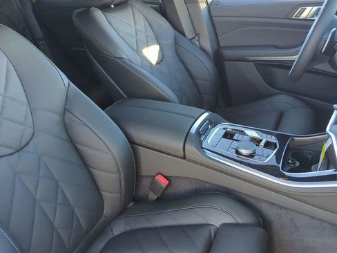 Used 2026 BMW X5 sDrive40i w/ M Sport Package image 11