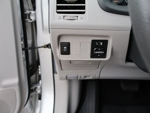 Used 2012 Toyota Corolla LE FWD image 26
