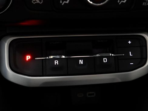 Used 2023 GMC Acadia SLE w/ Driver Convenience Package image 35