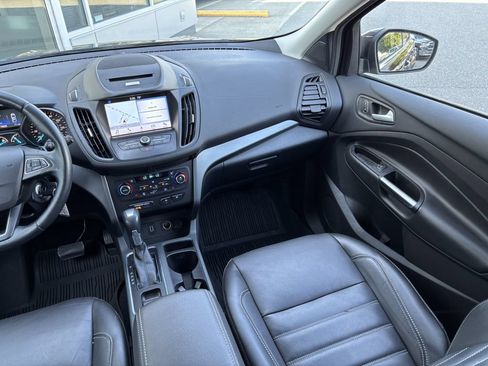 Used 2017 Ford Escape SE w/ SE Leather Comfort Package AWD/4WD image 22