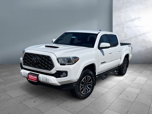 Used 2020 Toyota Tacoma TRD Sport w/ Technology Package image 1