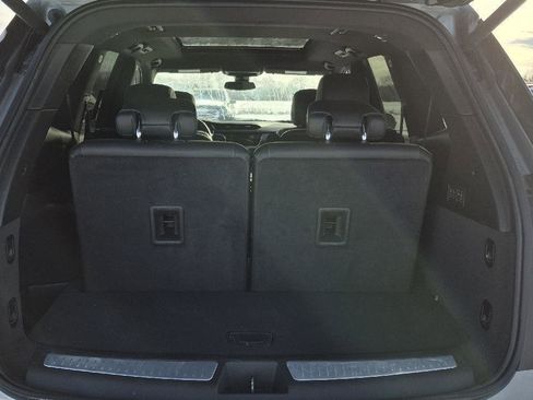 Certified 2025 Cadillac XT6 Premium Luxury image 5