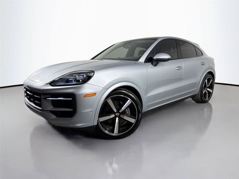 Used 2025 Porsche Cayenne Coupe AWD/4WD image 1