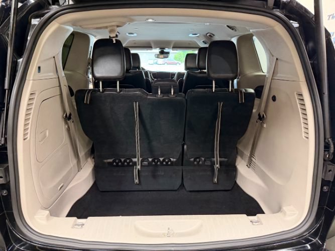 Used 2024 Chrysler Pacifica Limited FWD image 29