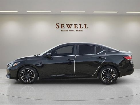 Used 2020 Nissan Sentra S image 2