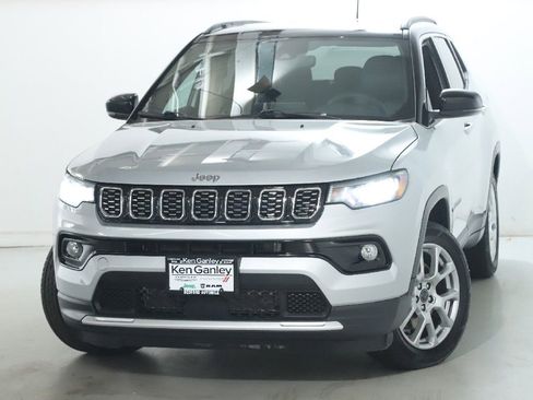 Used 2025 Jeep Compass Limited AWD/4WD image 3