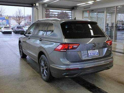 Used 2022 Volkswagen Tiguan SE image 4