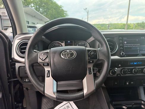 Used 2023 Toyota Tacoma SR5 AWD/4WD image 21
