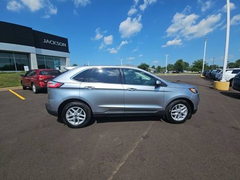 Used 2024 Ford Edge SEL w/ Convenience Package AWD/4WD image 9