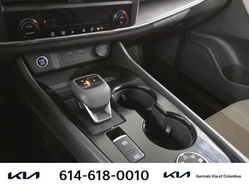 Used 2023 Nissan Rogue SV AWD/4WD image 24