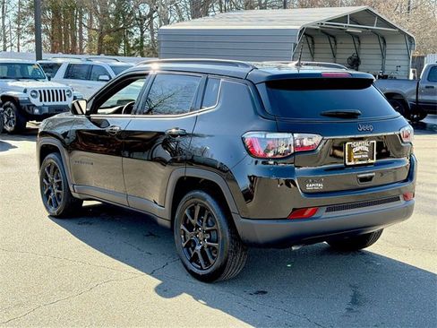 New 2026 Jeep Compass Latitude image 11