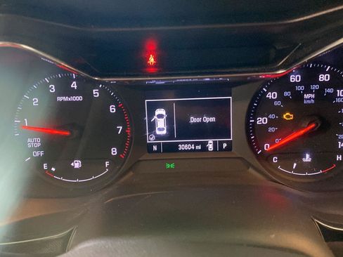 Used 2023 Chevrolet TrailBlazer LT w/ Convenience Package FWD image 17