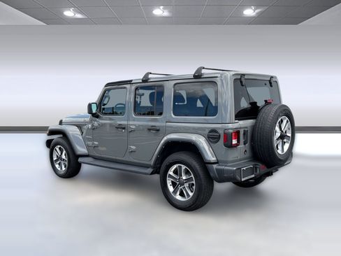 Used 2021 Jeep Wrangler Unlimited Sahara AWD/4WD image 3