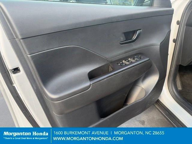 Used 2025 Hyundai Kona SEL AWD/4WD image 10