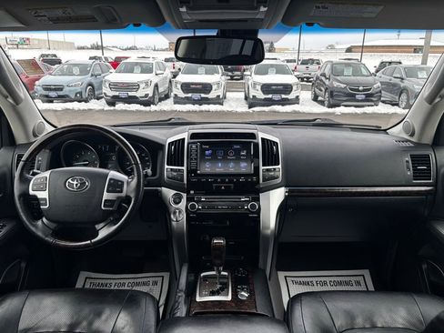 Used 2014 Toyota Land Cruiser Base image 22