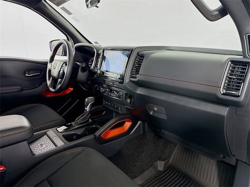 Certified 2022 Nissan Frontier PRO-4X image 26