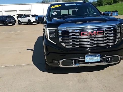 Certified 2024 GMC Sierra 1500 Denali w/ Denali Reserve Package AWD/4WD image 3