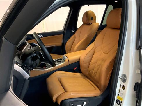 Used 2023 BMW X5 xDrive40i w/ Executive Package image 8