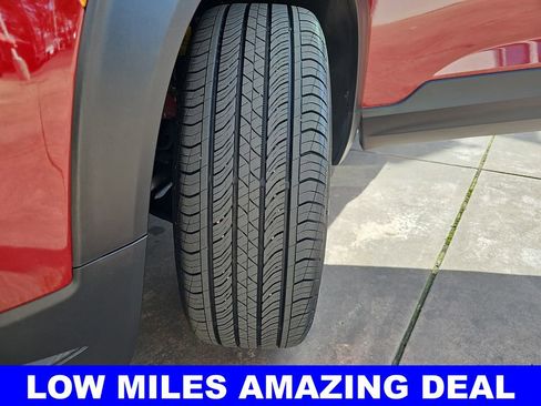 Used 2025 Chevrolet TrailBlazer RS w/ Driver Confidence Package image 34