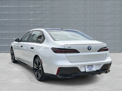 Used 2026 BMW 750e xDrive AWD/4WD image 3