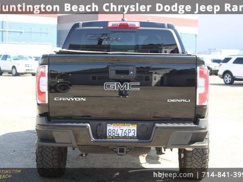 Used 2019 GMC Canyon Denali image 4