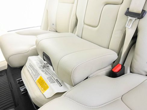 Used 2021 Volvo XC90 T8 Inscription Expression w/ Advanced Package AWD/4WD image 22