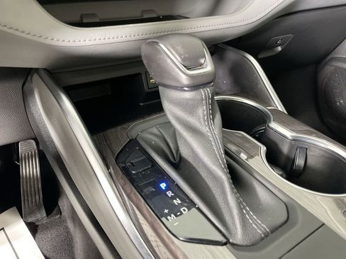 Used 2023 Toyota Highlander Platinum image 16