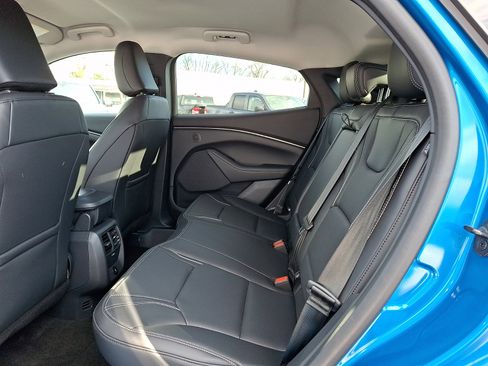 Used 2025 Ford Mustang Mach-E Premium image 10