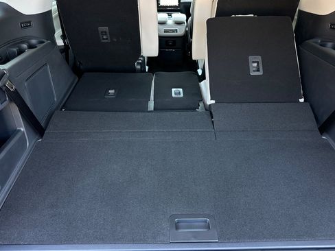 New 2026 Lincoln Navigator Reserve image 15