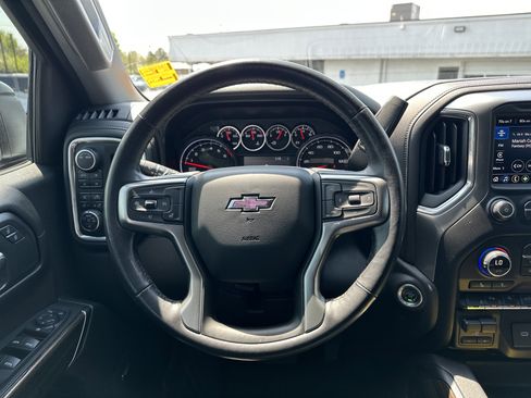 Used 2021 Chevrolet Silverado 1500 LT Trail Boss w/ Convenience Package II image 17