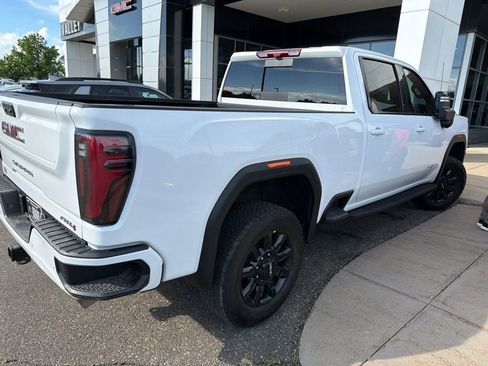 Used 2025 GMC Sierra 3500 AT4 w/ AT4 Premium Plus Package AWD/4WD image 9