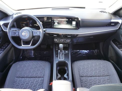 Certified 2025 Nissan Kicks SV image 11